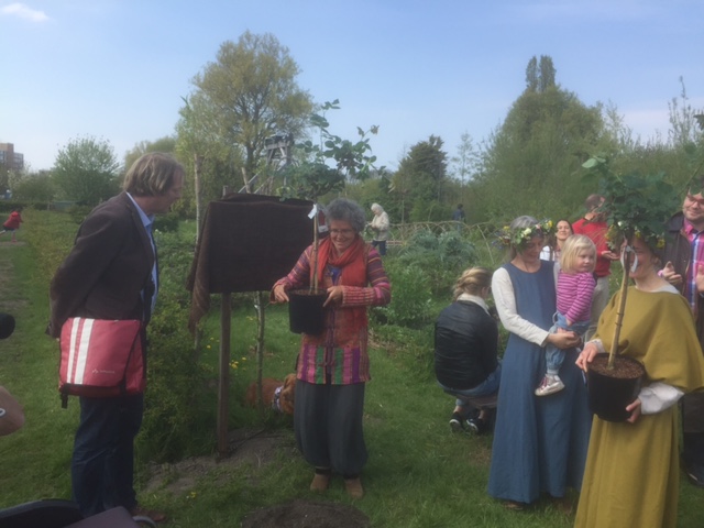 Historische tuinders op bezoek in Museumpark Archeon